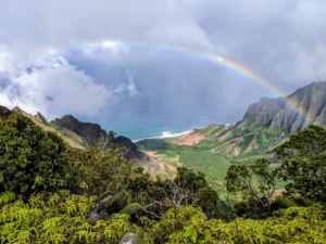picture-perfect mountain view in Kauai for honeymoon trip